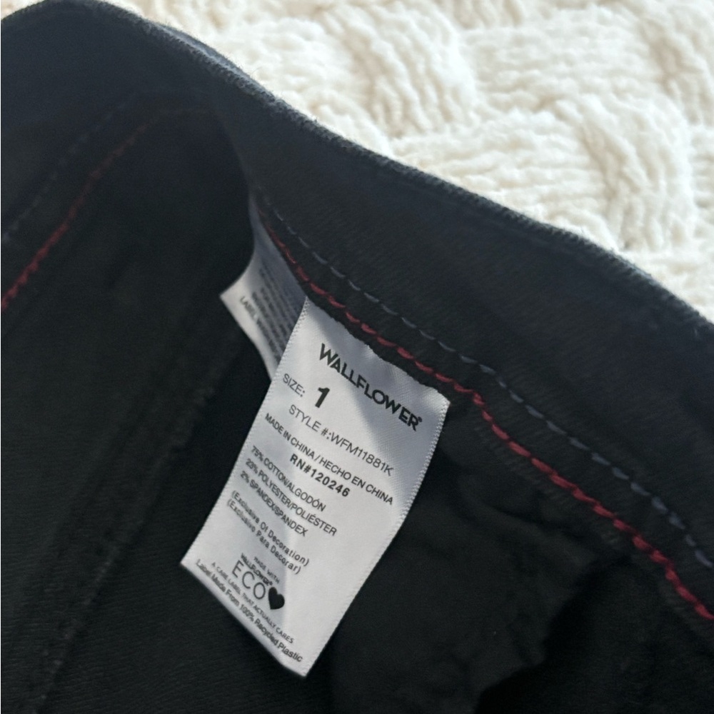 Wallflower Black High-Rise Jeans - Picture 4 of 4